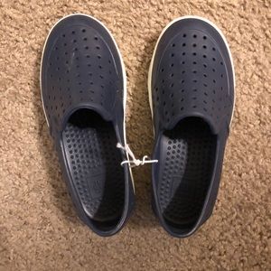 Gap kids navy blue shoes
